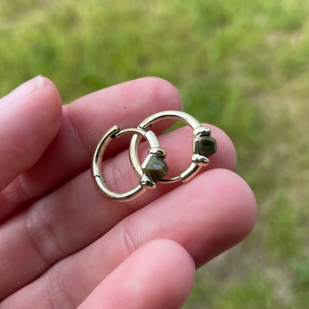Kendra Scott Tiny Hoop Earring